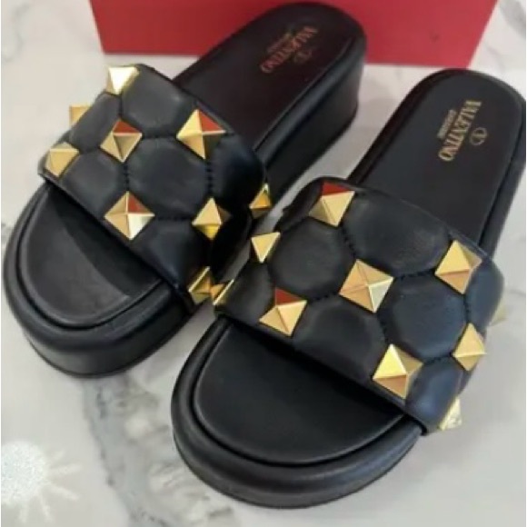 COPY - Valentino Slides-Vestiaire Collection- Rock Stud Leather sandal/slide